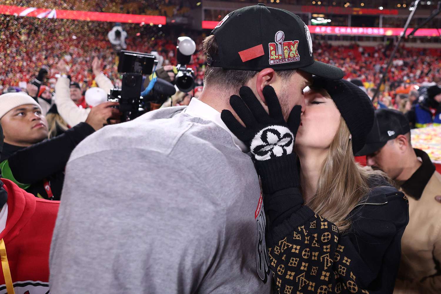 Taylor Swift and Travis Kelce Share Kisses on the Field as They Celebrate Chiefs Making Super Bowl